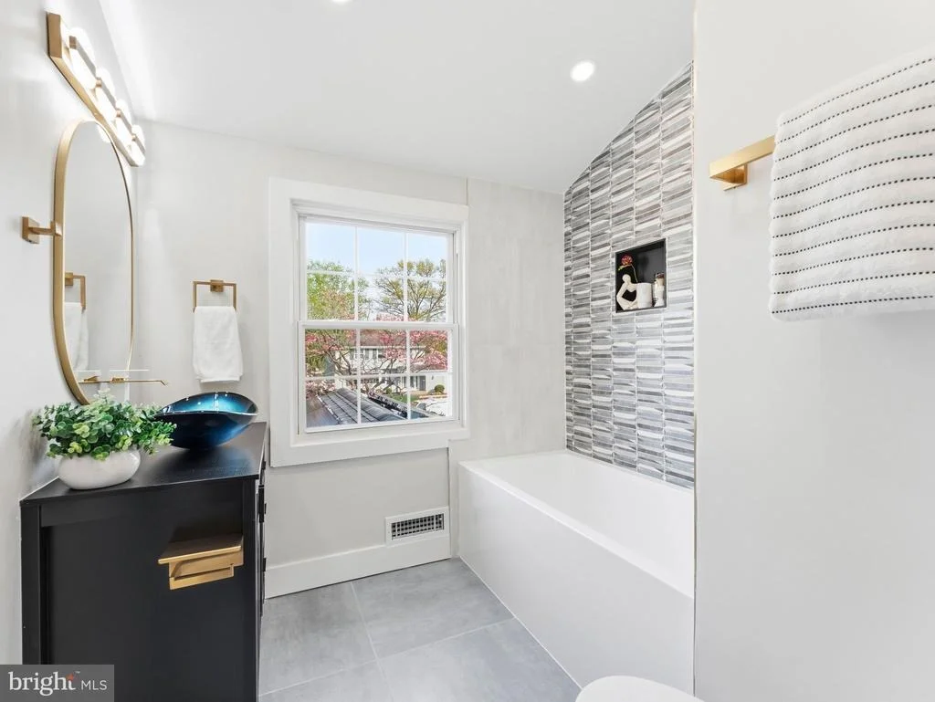 Photo of 206 RAMBLEWOOD
