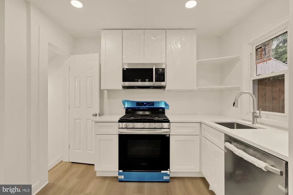 Photo of 4620 B STREET SE