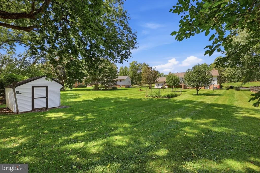 Photo of 8117 RUNNYMEADE DRIVE