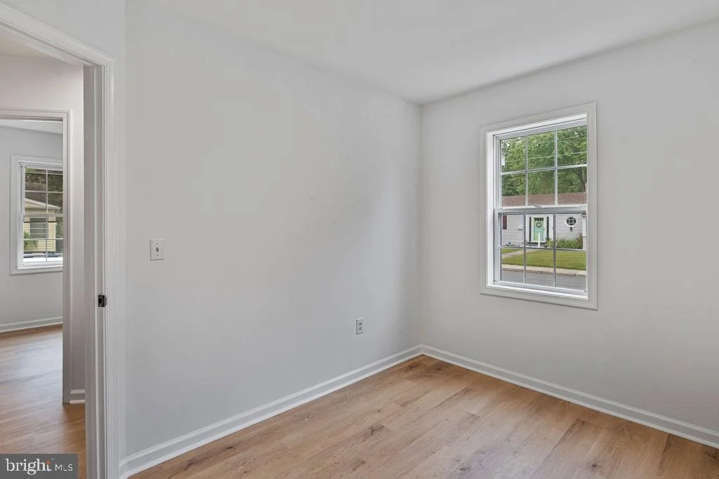 Photo of 905 HANOVER STREET