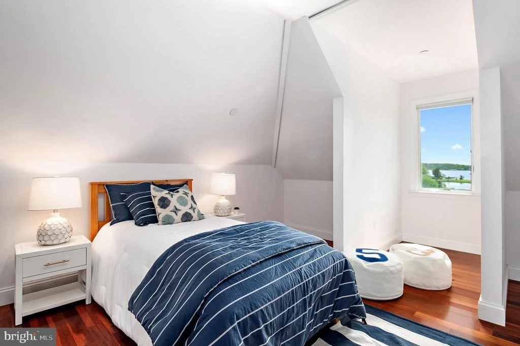Photo of 621 HARBOR DRIVE