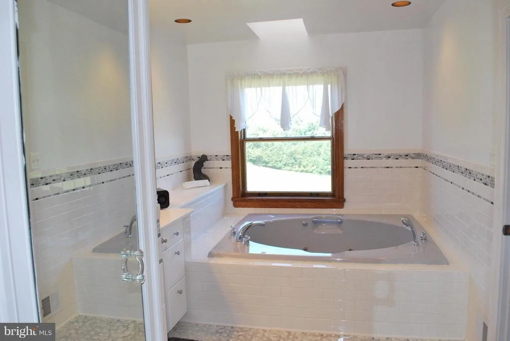 Photo of 2460 MULLINIX MILL ROAD