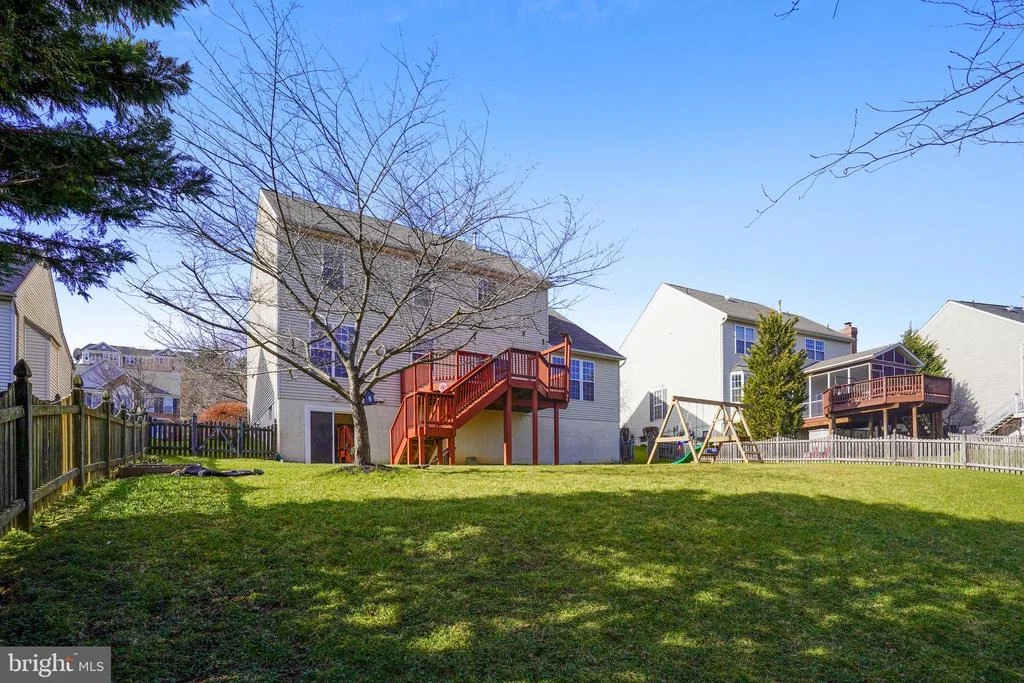 Photo of 2240 W GREENLEAF DRIVE