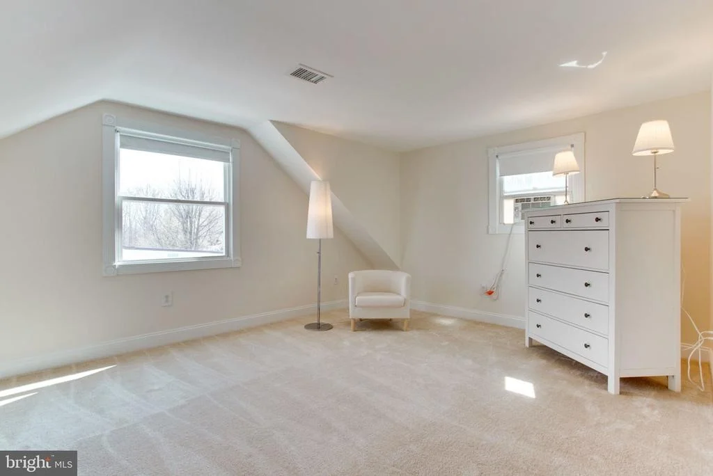 Photo of 9429 LAFAYETTE AVENUE