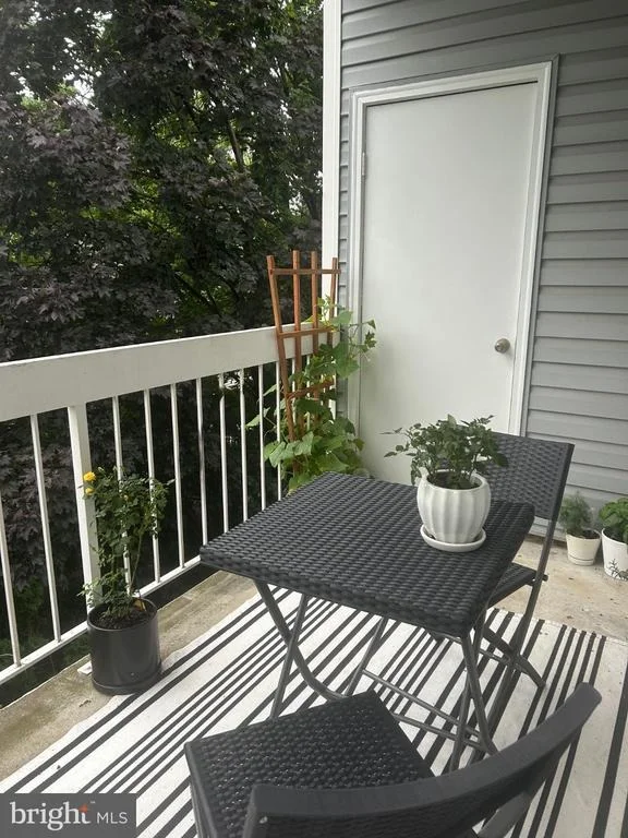 Photo of Unit 4D7 at 3176 SUMMIT DRIVE