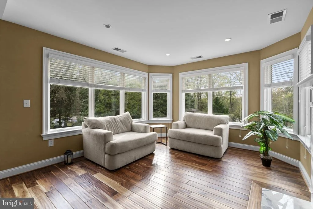 Photo of 370 EAGLE HILL ROAD