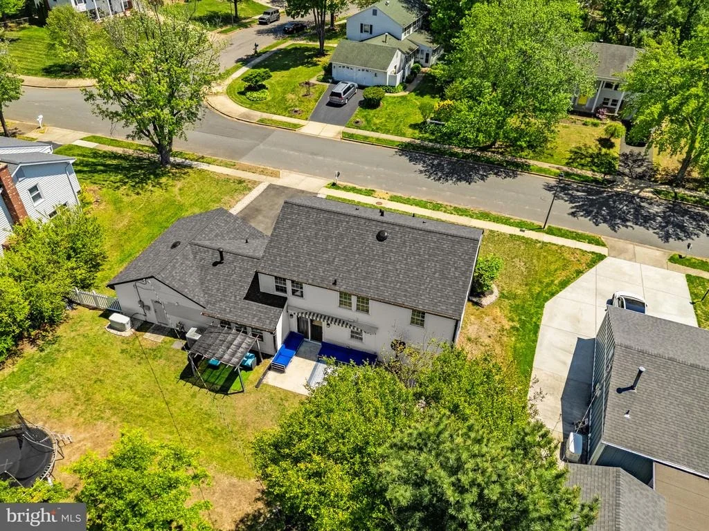 Photo of 4202 MINSTRELL LANE