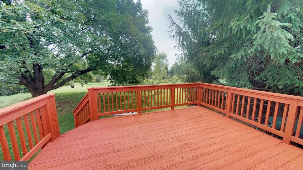 Photo of 21101 CLARKSBURG ROAD