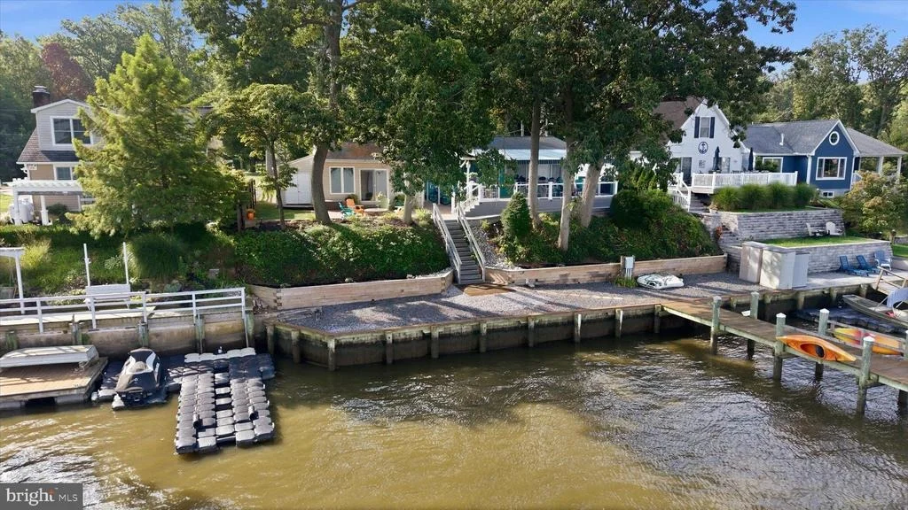 Photo of 125 ELKSIDE ROAD