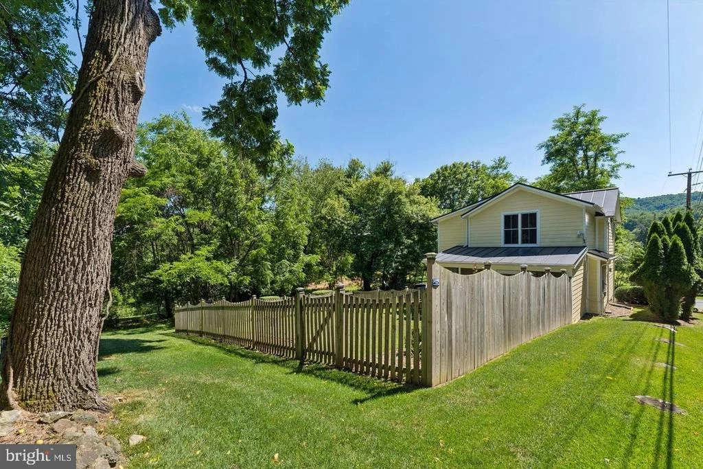 Photo of 18280 CLAYTON HALL ROAD