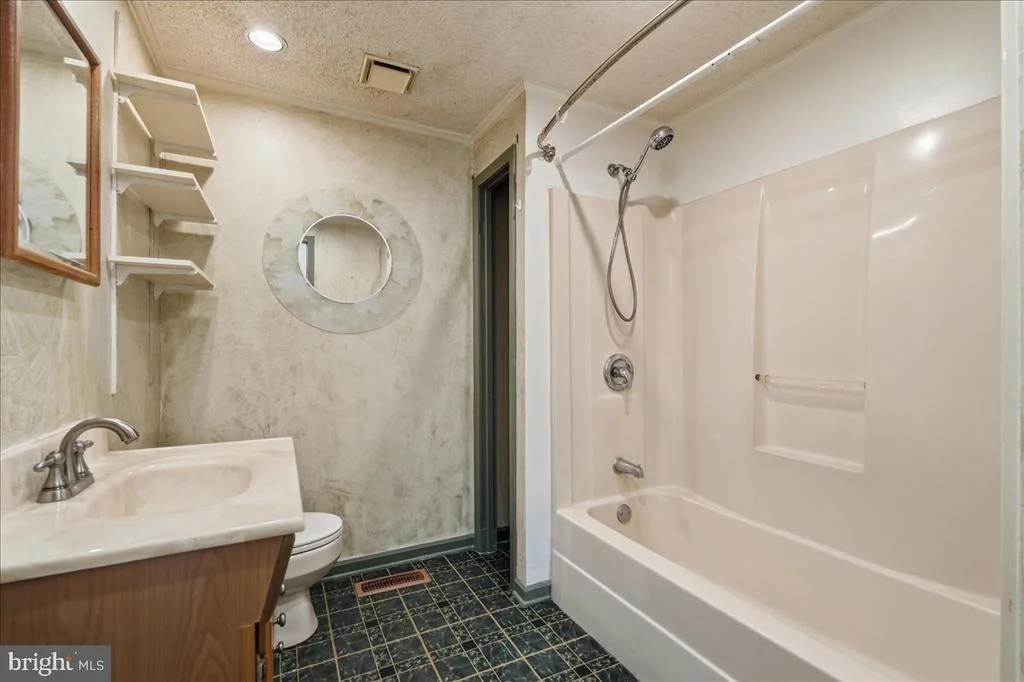 Photo of 10405 GORDON ROAD