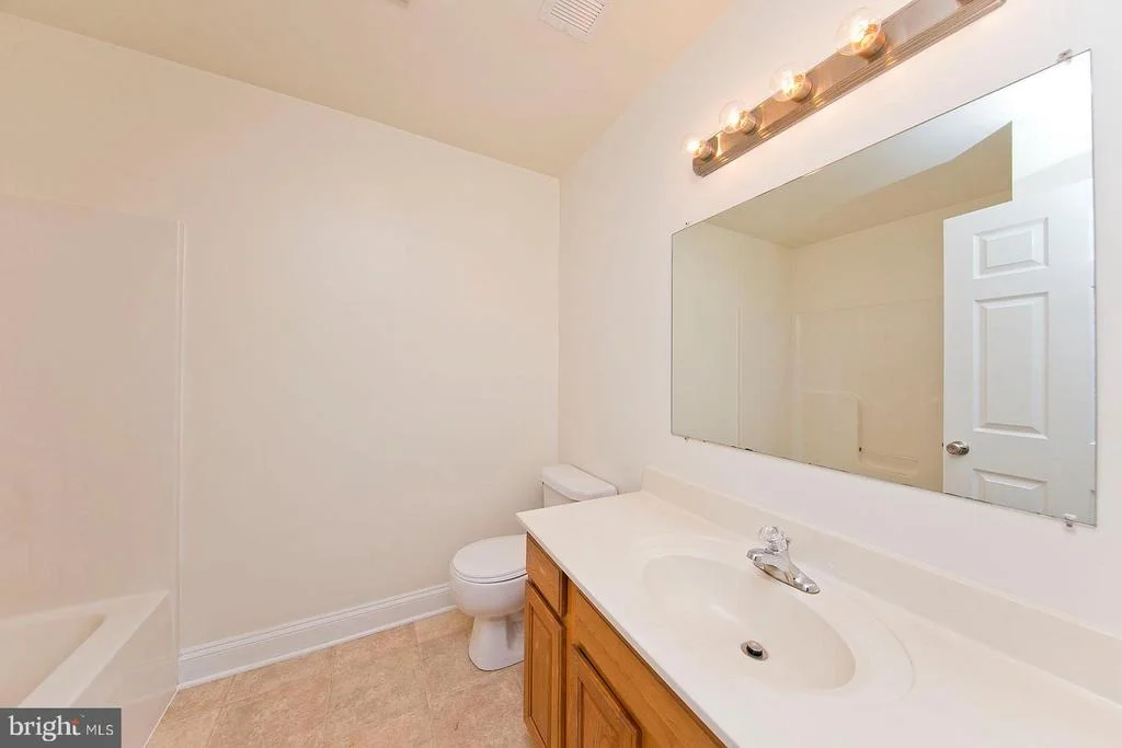 Photo of 401 BLUEBIRD TRL