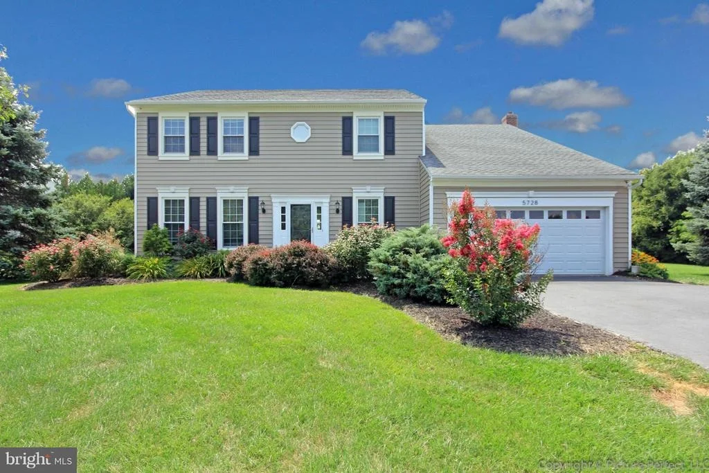 Photo of 5728 ARTESIAN DRIVE