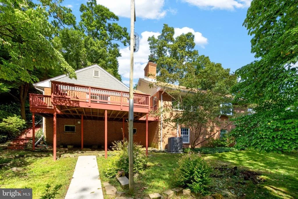Photo of 10 CHILTON ROAD