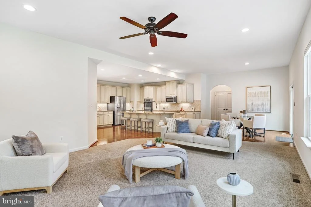 Photo of 26798 BARNSLEY PLACE