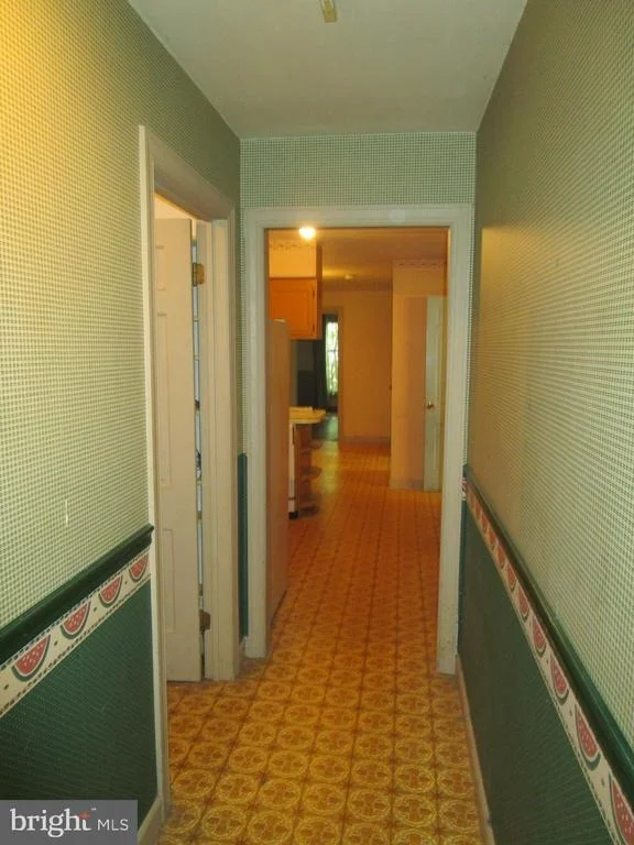Photo of 40 W FAIRWAY CIRCLE