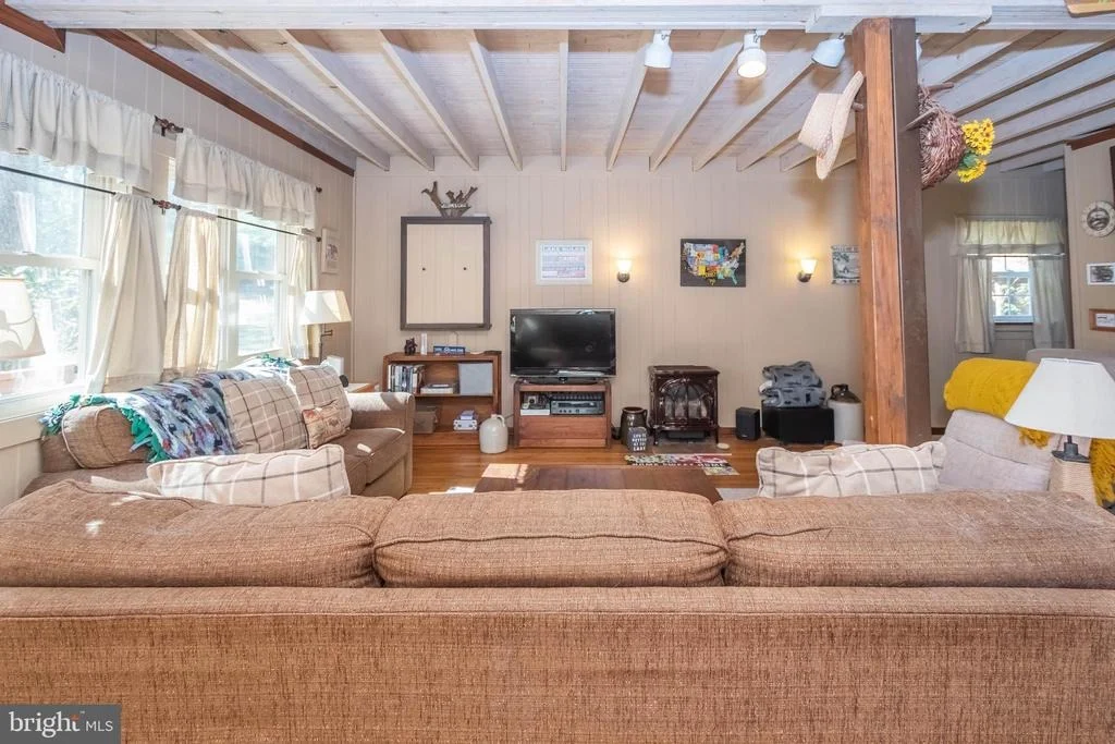 Photo of 245 OAK WAY ROAD