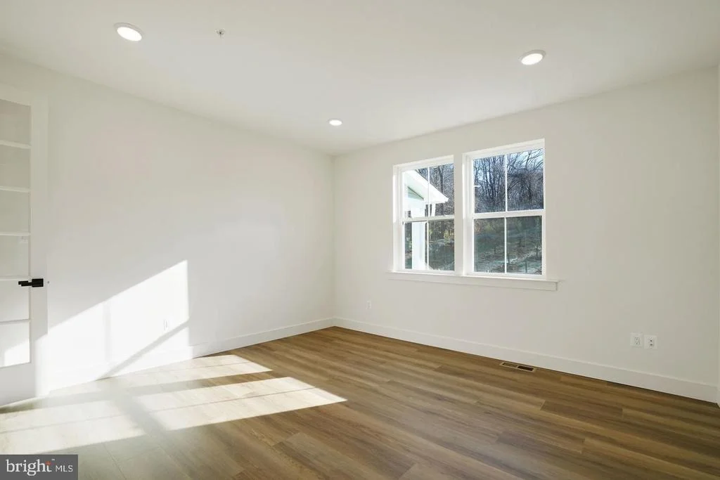 Photo of 2003 ARAM DRIVE
