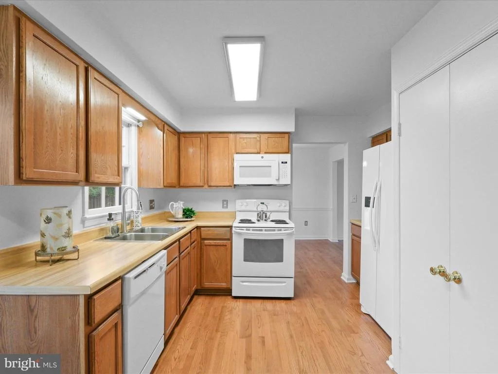 Photo of 8223 TREEBROOKE LANE