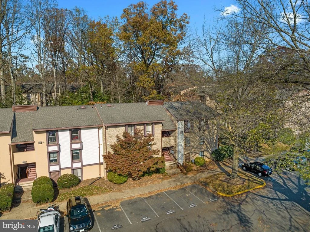 Photo of Unit 901B at 11650 STONEVIEW SQUARE