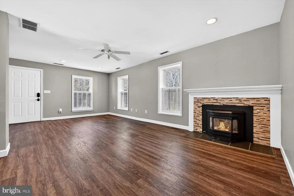 Photo of 118 ELLIOTT PLACE