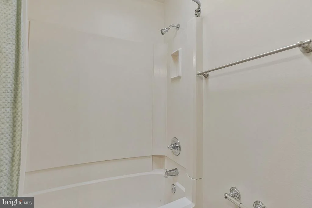 Photo of 1107 TREESIDE LANE