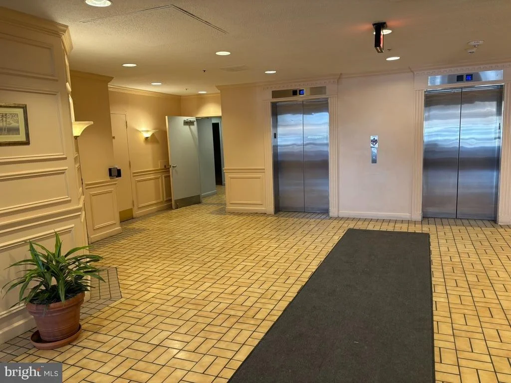 Photo of Unit 31020 at 15115 INTERLACHEN DRIVE