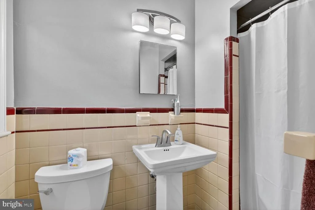 Photo of 7215 ROLLINGWOOD DRIVE
