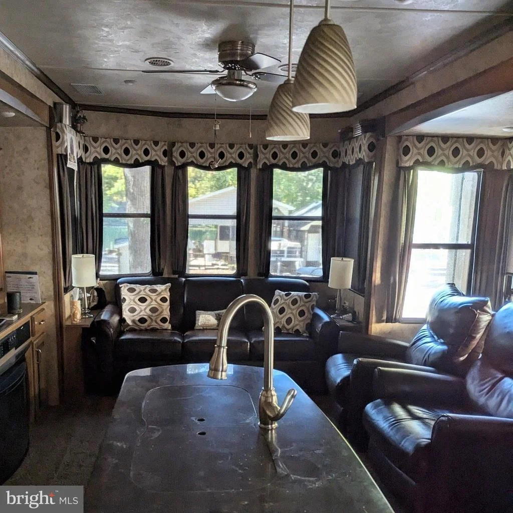 Photo of Block 78 PARK BLVD