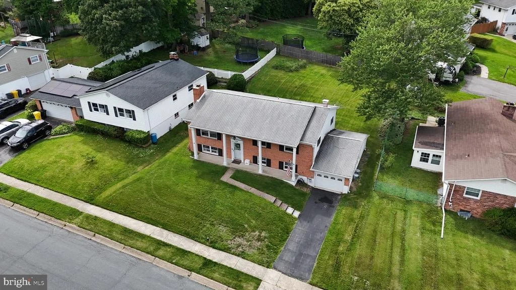 Photo of 524 MAPLE RIDGE LANE