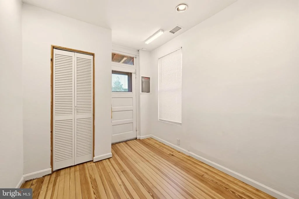 Photo of 1402 PERRY PLACE NW