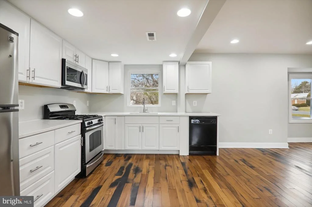 Photo of 7901 DARCY ROAD