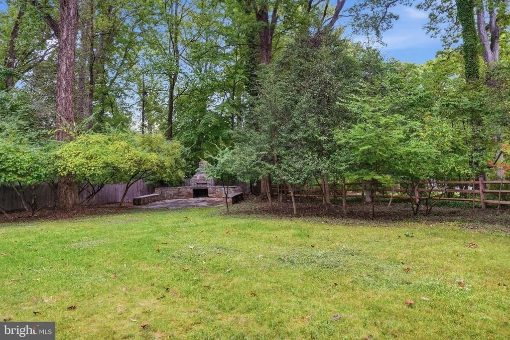 Photo of 10601 SWEETBRIAR PARKWAY