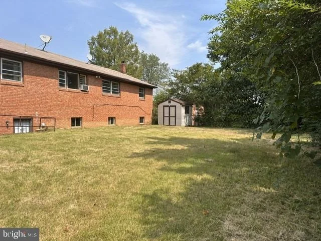 Photo of 6803 LOUISE LANE