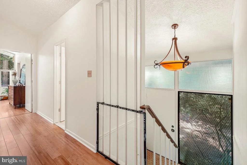 Photo of 8545 PINEWAY COURT