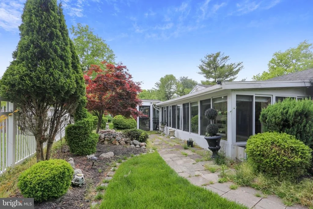 Photo of 13913 BROOMALL LANE