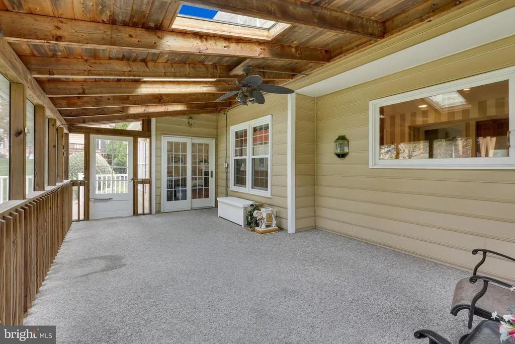 Photo of 9905 MAINSAIL DRIVE