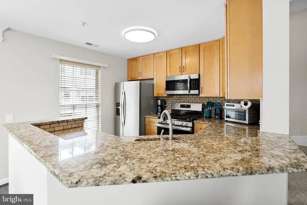 Photo of Unit 300 at 21833 BALDWIN SQUARE