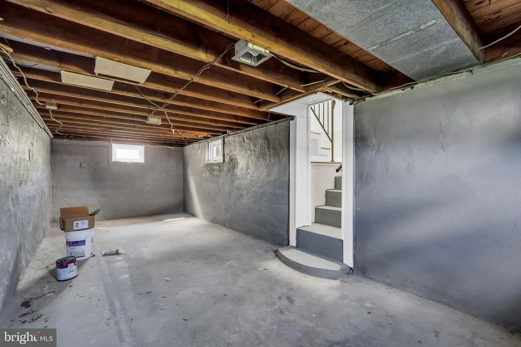 Photo of 33 MORRIS AVENUE