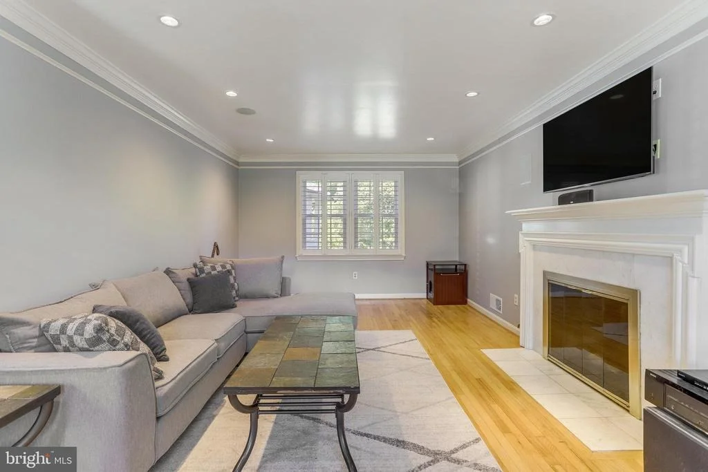 Photo of 6808 HOUNDMASTER ROAD