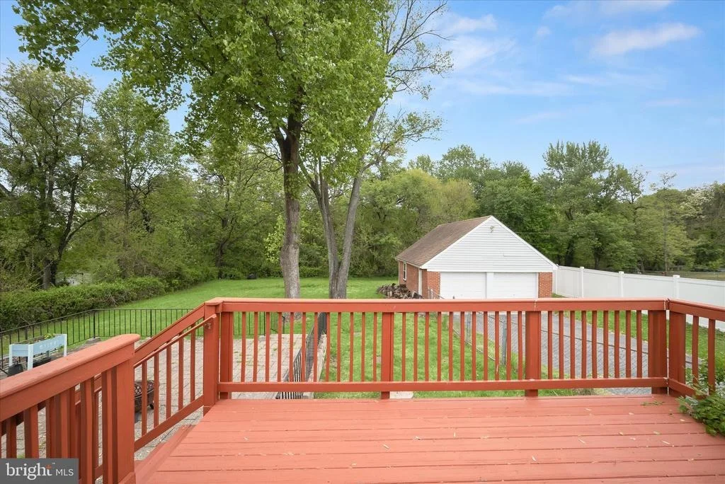 Photo of 7403 LOCUST DRIVE