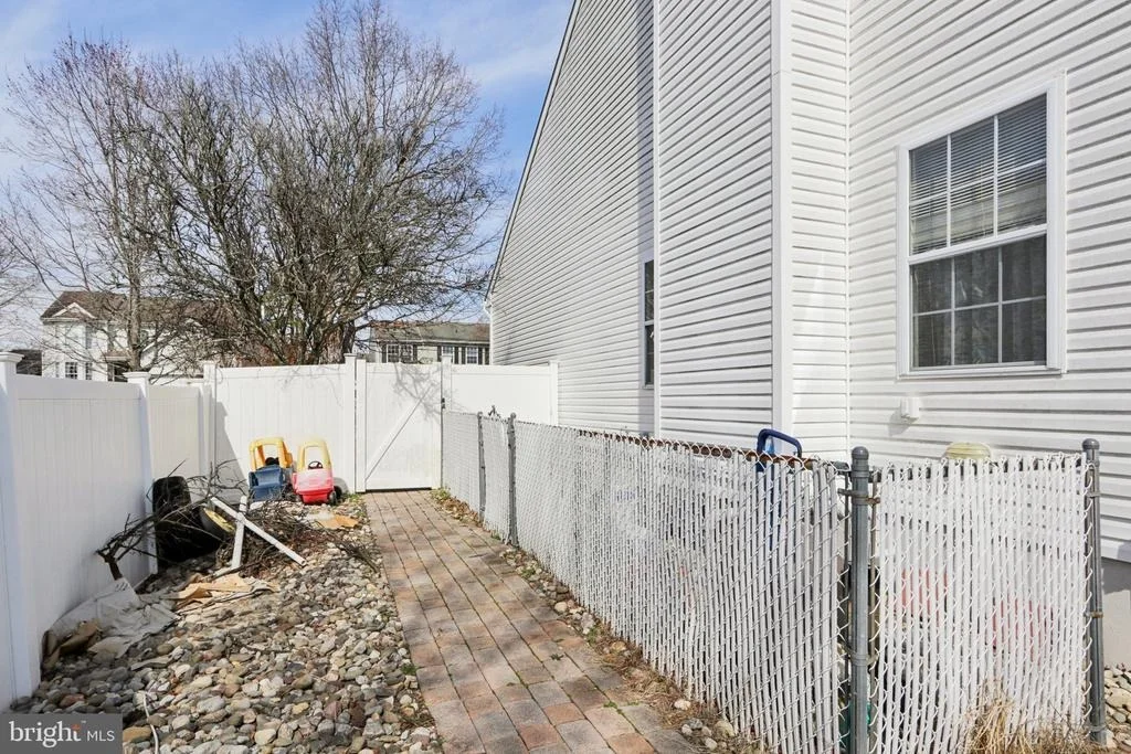 Photo of 187 COMPASS ROAD