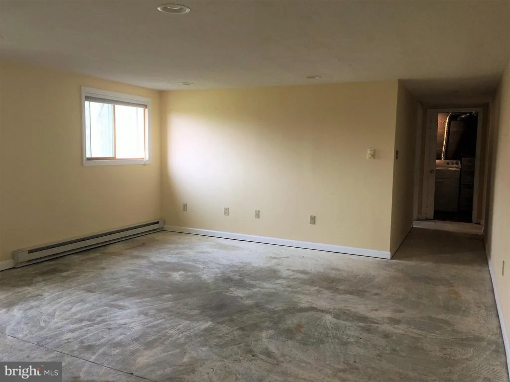 Photo of 8966 HAWBOTTOM ROAD
