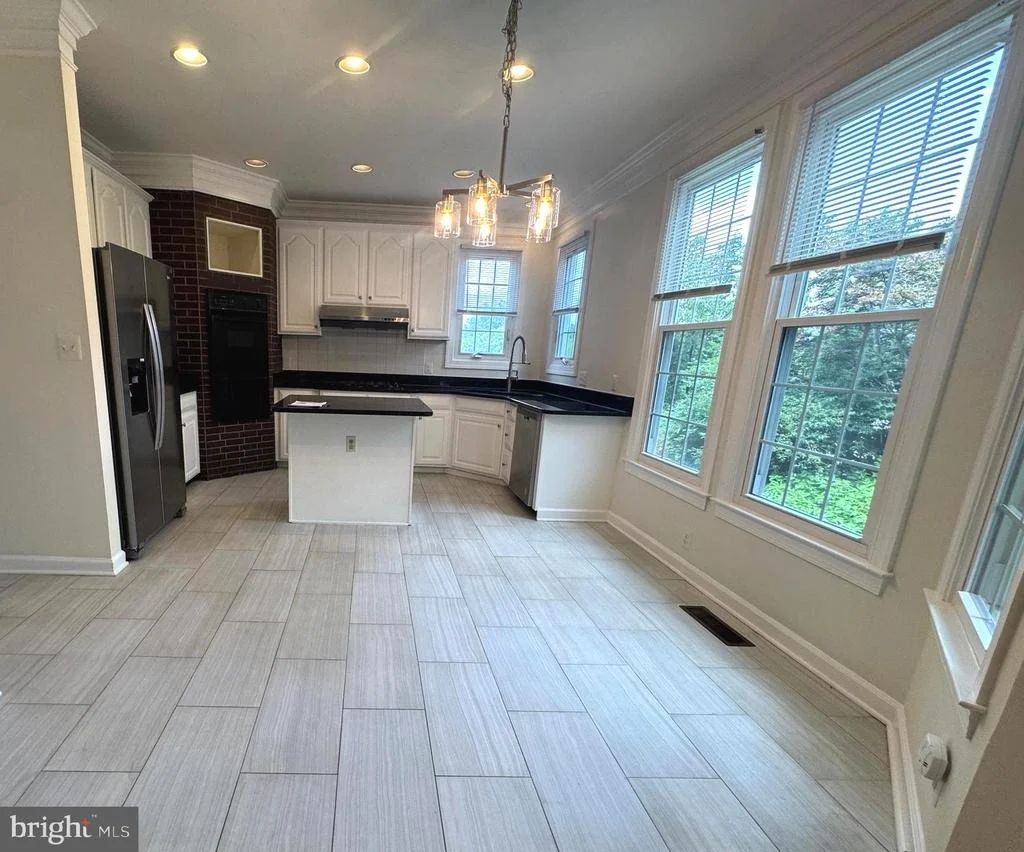 Photo of 125 MISSION DRIVE