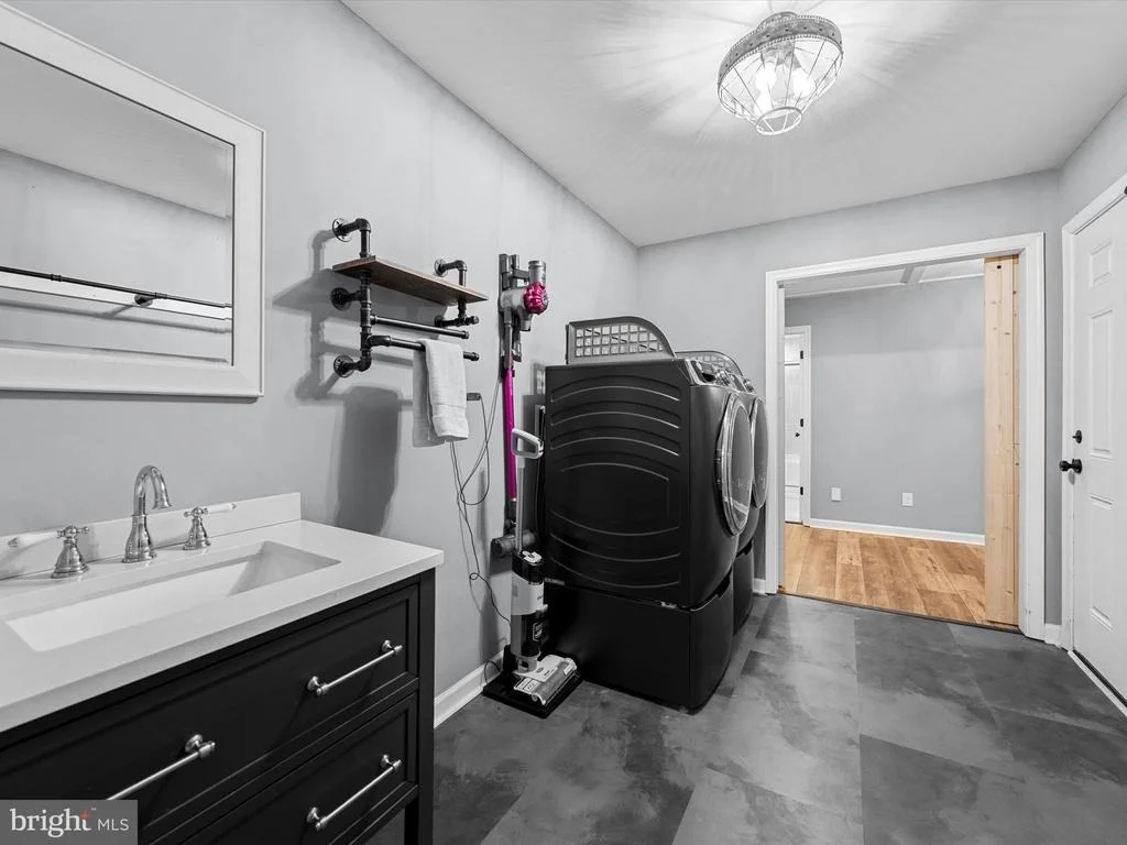 Photo of 367 PINEHURST DRIVE