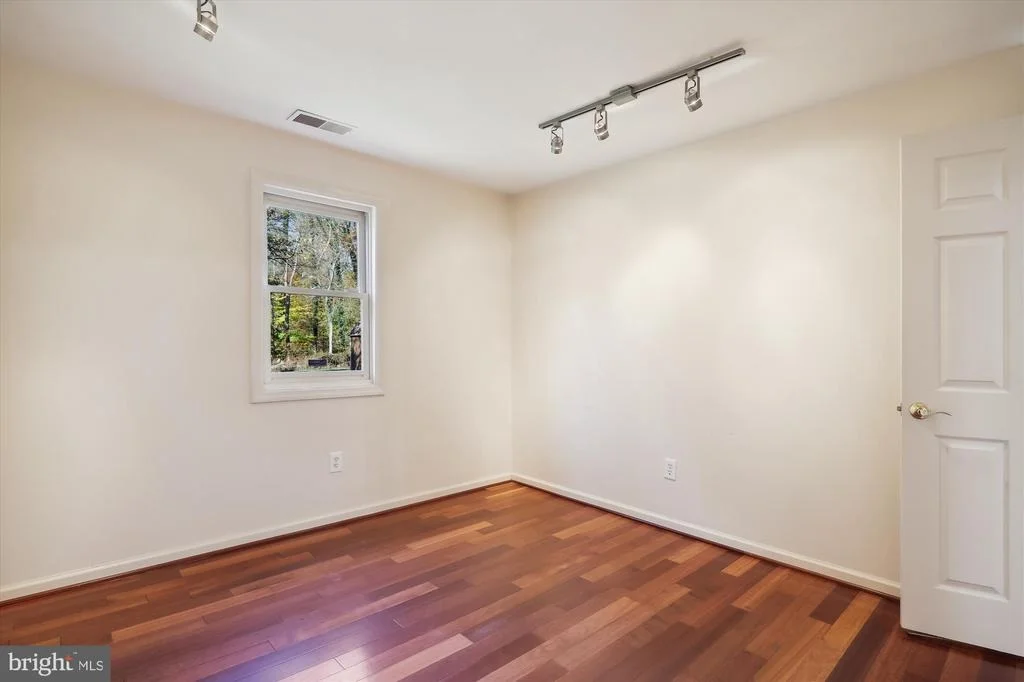 Photo of 18301 BROOKE ROAD