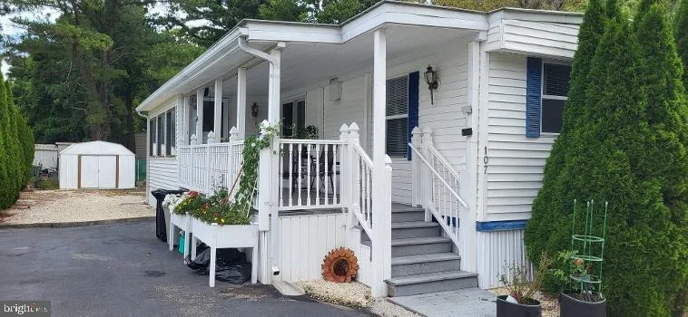 Photo of 107 HEMLOCK DRIVE