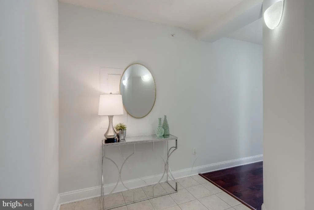 Photo of Unit 709 at 930 WAYNE AVENUE
