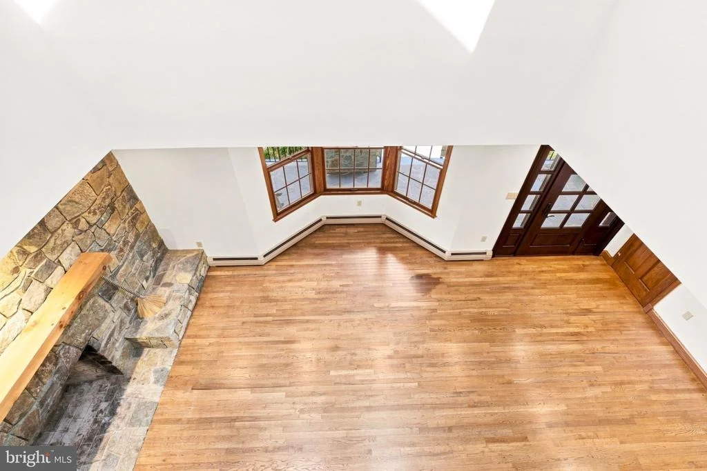 Photo of 318 DUXBURY ROAD