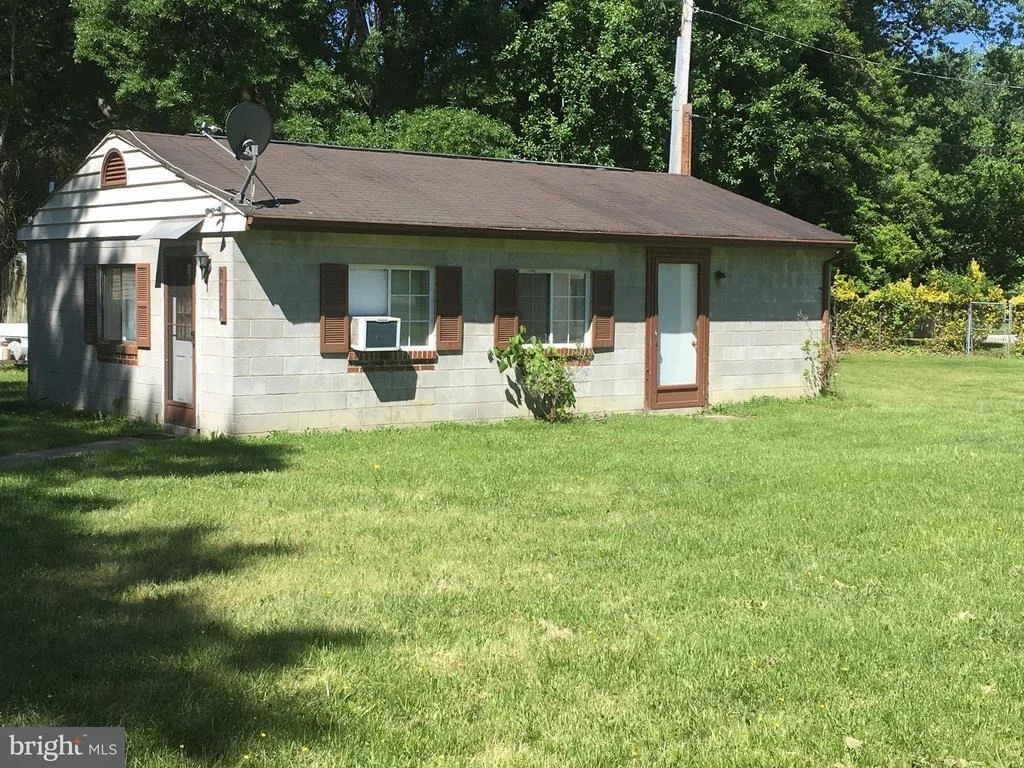 Photo of 1545 MARSHALL HALL ROAD